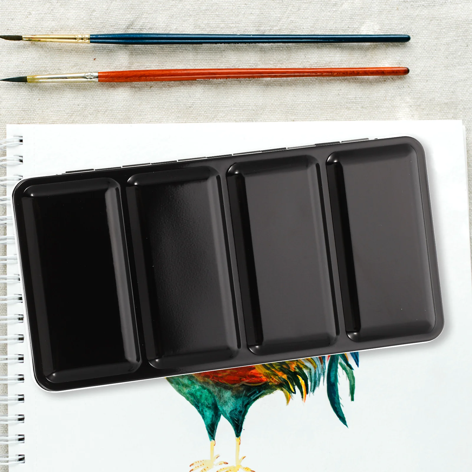 Разноцветные разноцветные банки Палетка для смешивания акварельных красок