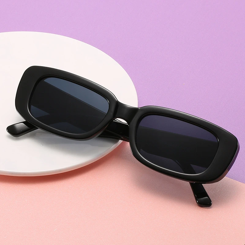 

Очки солнцезащитные женские квадратные, винтажные Роскошные брендовые маленькие прямоугольные солнечные очки с градиентом и прозрачными зеркальными линзами, чёрные