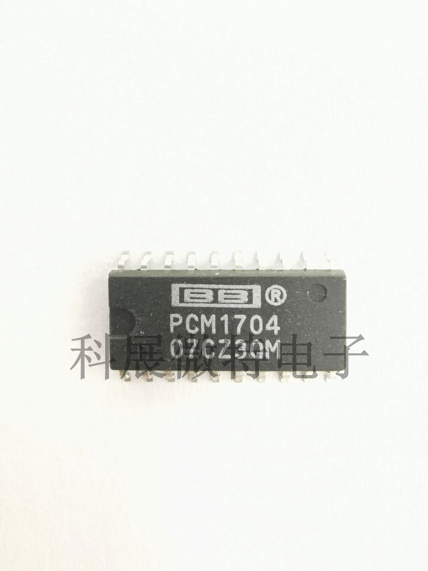 

PCM1704U-K SOP-20 Integrated chip original new