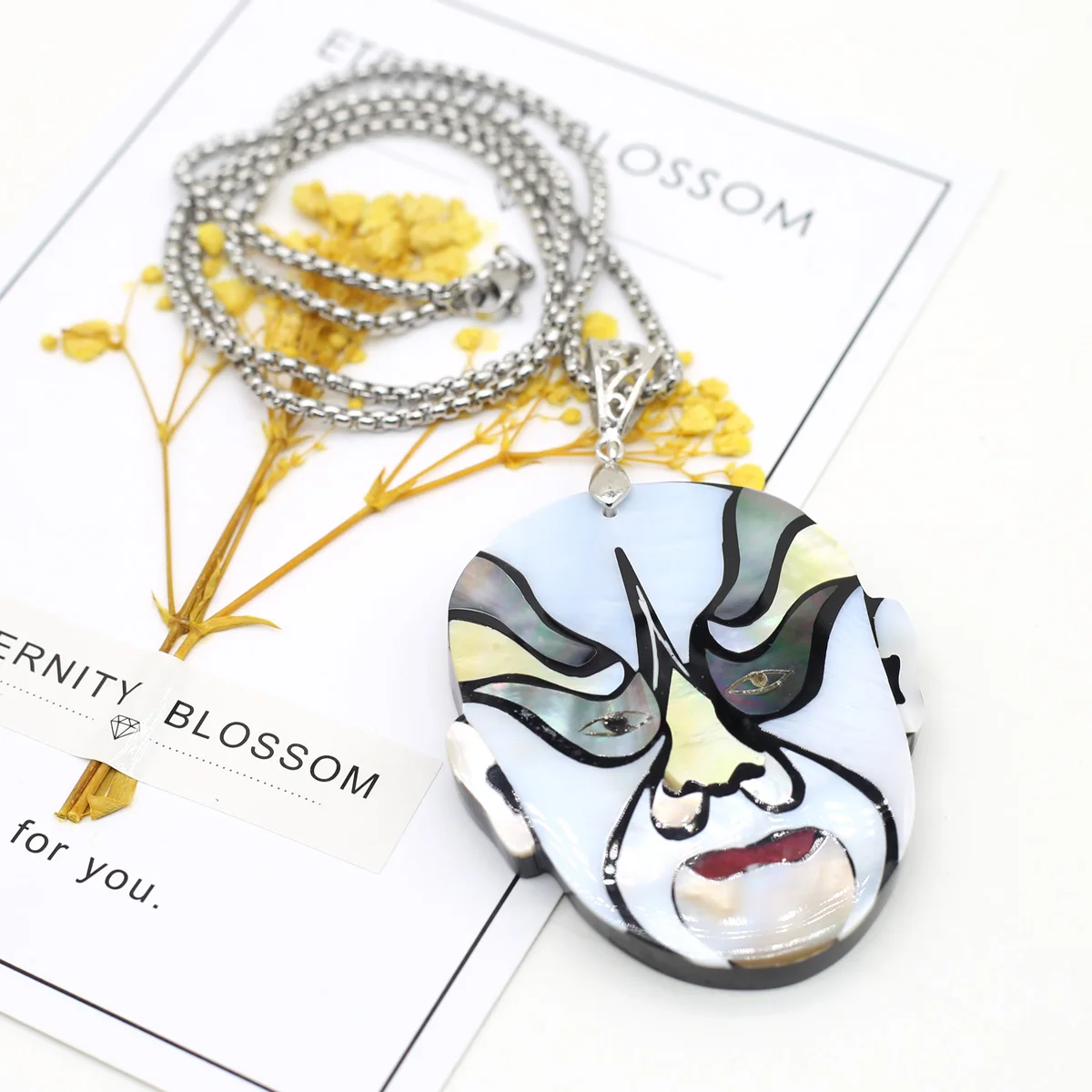 

Natural Shell Splicing Peking Opera Mask Pendant Necklace Metal Chain For Charms Accessory