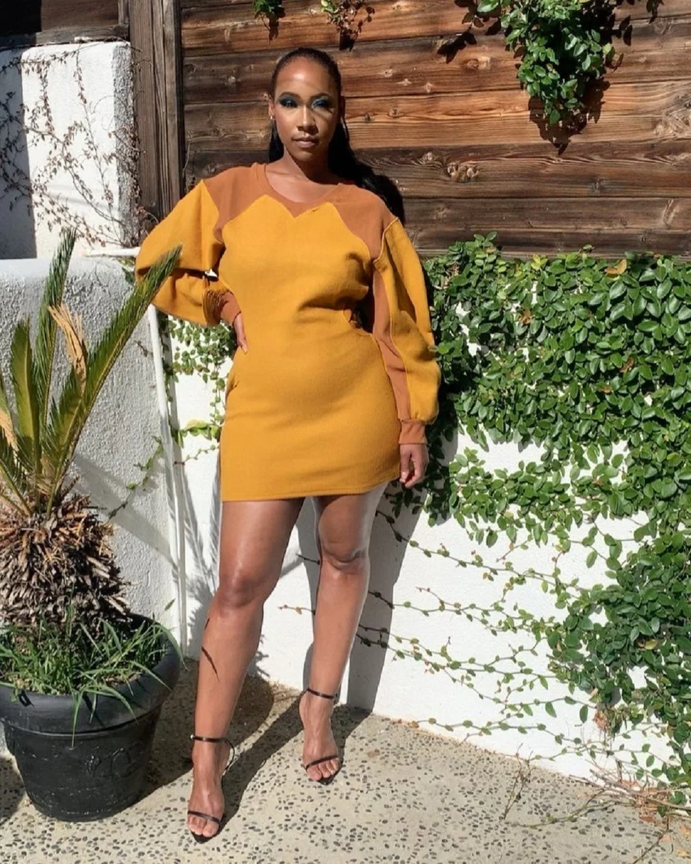 

Women's Dresses New Long Sleeve Round Neck Sexy Contrast Short Hip Wrap Dress Loose Waist Hollowing Casual Female Clothes