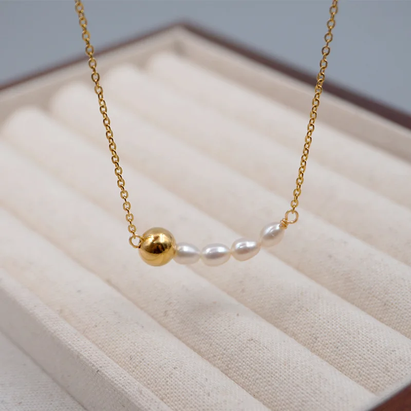 Новое ожерелье из пресноводного жемчуга в стиле барокко для женщин и девушек, подвеска в виде золотого круглого шара, геометрические аксессуары, ювелирные изделия