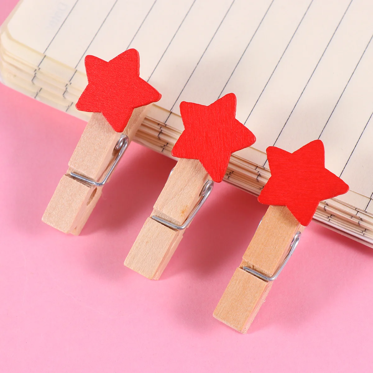 

100pcs 35cm Wood Clip Clamp Photo Mini Clip Star Shape Message Note Memo Clip (Red)