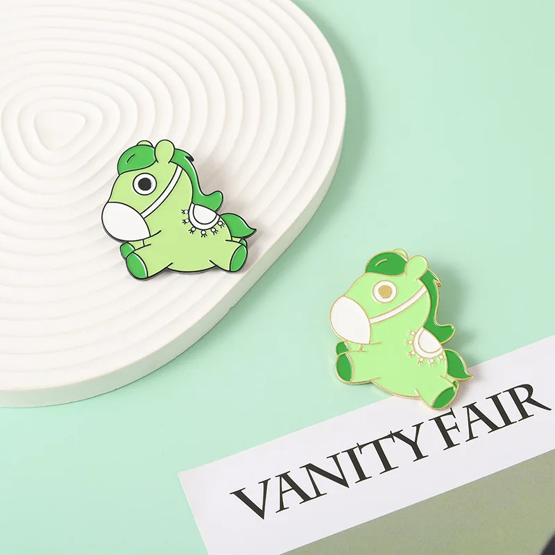 XEDZ здоровая зеленая эмалированная брошь с лошадью мультяшный милый крутой пони