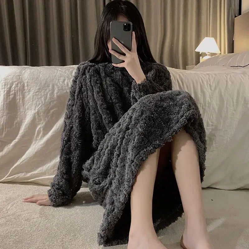 

Pajamas Coral Velvet Nightdress Women's Winter Warmer Velvet Thickened Sleepwear Jacquard Solid Color Casual Home Wear