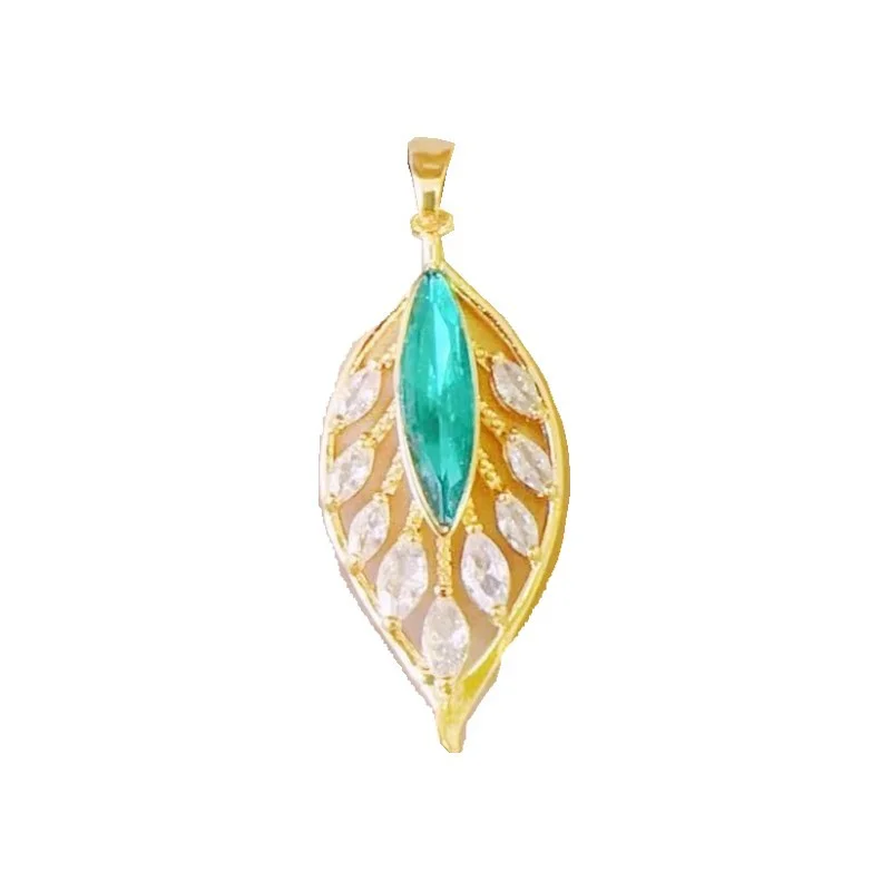 Fashion Green Zircon Leaf Pendant Necklace for Women Retro Luxury Gold Color Collar Chain Goth Girls Jewelry Accessories Gift
