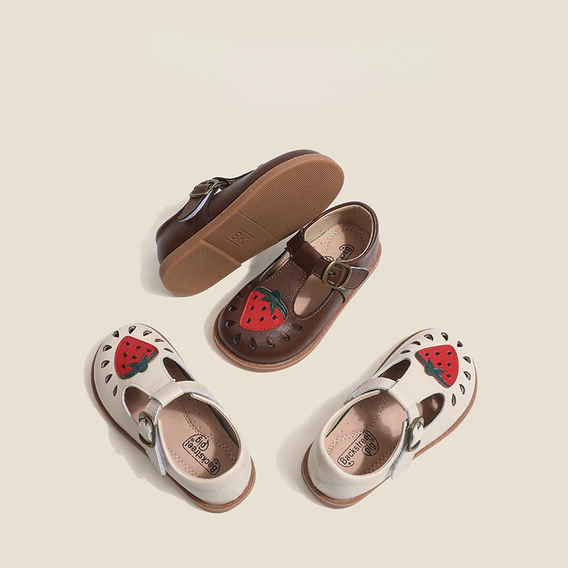 

Zapatos Niña Girl Genuine Leather Shoe Summer Shoe Soft Sole Kid Shoe Hollowed Kid Strawberry Pattern Single Shoe for Kid Girl
