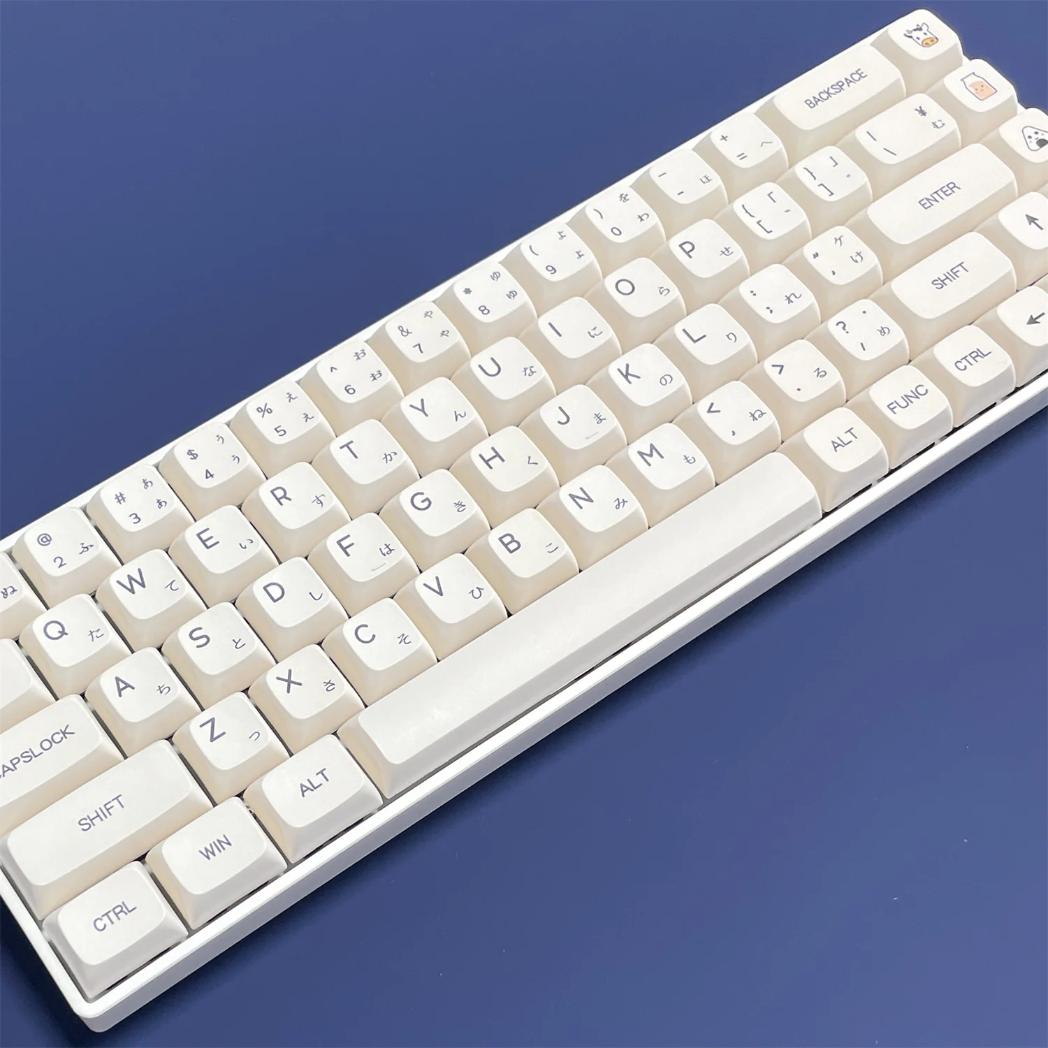 Колпачки для клавиш с молочной тематикой 124 XDA Profile PBT Dye Subbed японские