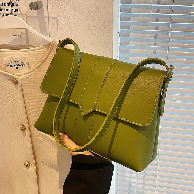 

Винтажная сумка на плечо для женщин, новинка сезона осень 2022, модная женская сумка через плечо из мягкой искусственной кожи, однотонная сумк...