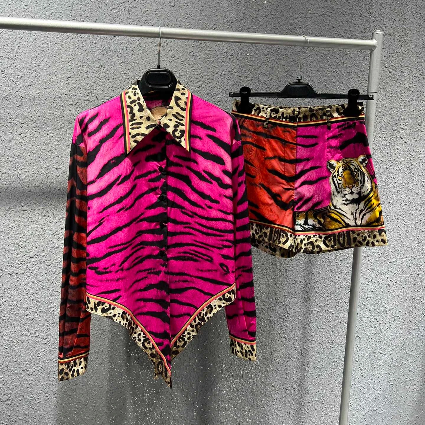 

Top Quality 2022 New Summer D Style Luxury Pure 100% Cotton Indie Folk Leopard WOMEN Shirt and Shorts Lady Suit