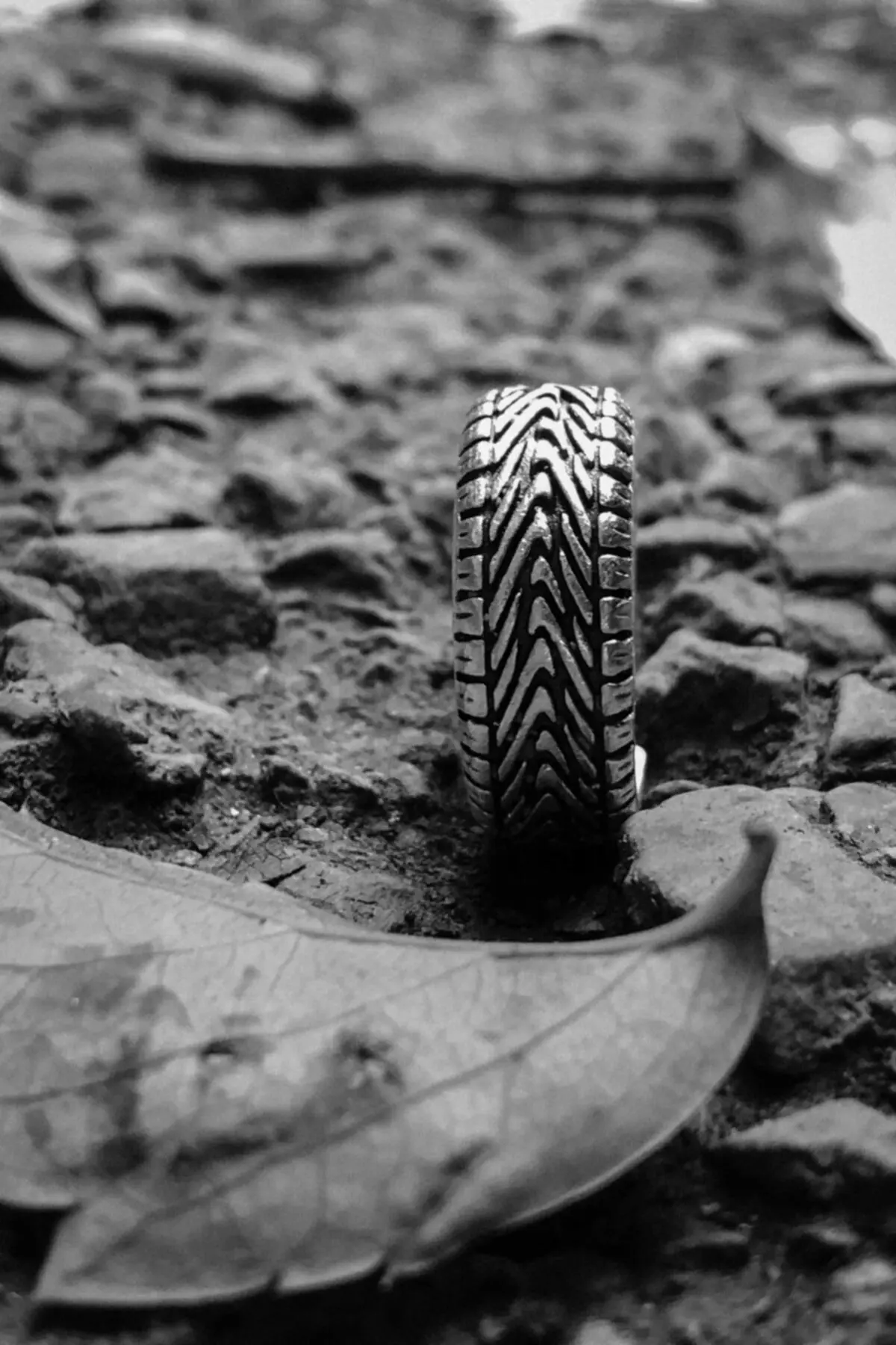

New Fashion Biker Style Tire Pattern Adjustable Ring Unisex Men Women Tumbled Jewelry Style Gift Birthday Accessories