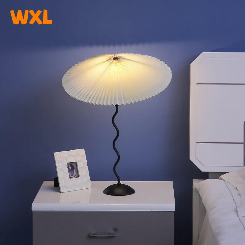 

Nordic LED Small Table Lamp Cloth Pleated Bedroom Bedside Lamp Living Room Desk Top Creative Small Table Lamp