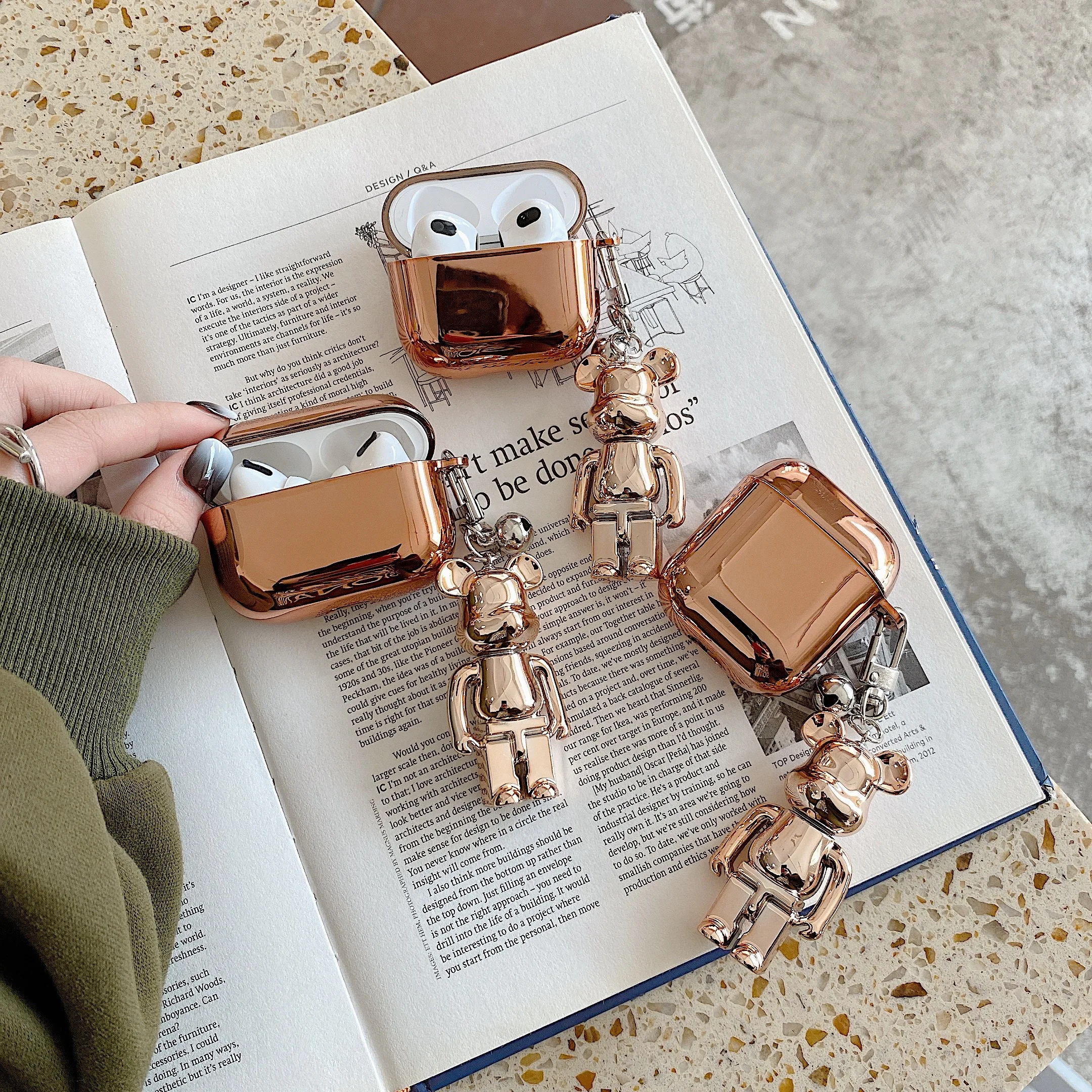 

Luxury Electroplated With Violent Bear Lanyard Case for Airpods Pro 1 2 3 Earphone 3D Violent Bear Protective Case for Airpod