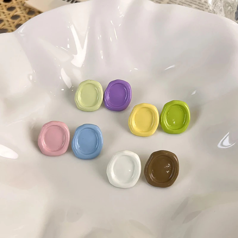 

INS Romantic Cute Asymmetrical Earring Stud Oval Earring for Teen Young Girl Korean Fashion Jewelry Accesorios 2022 Wholesale