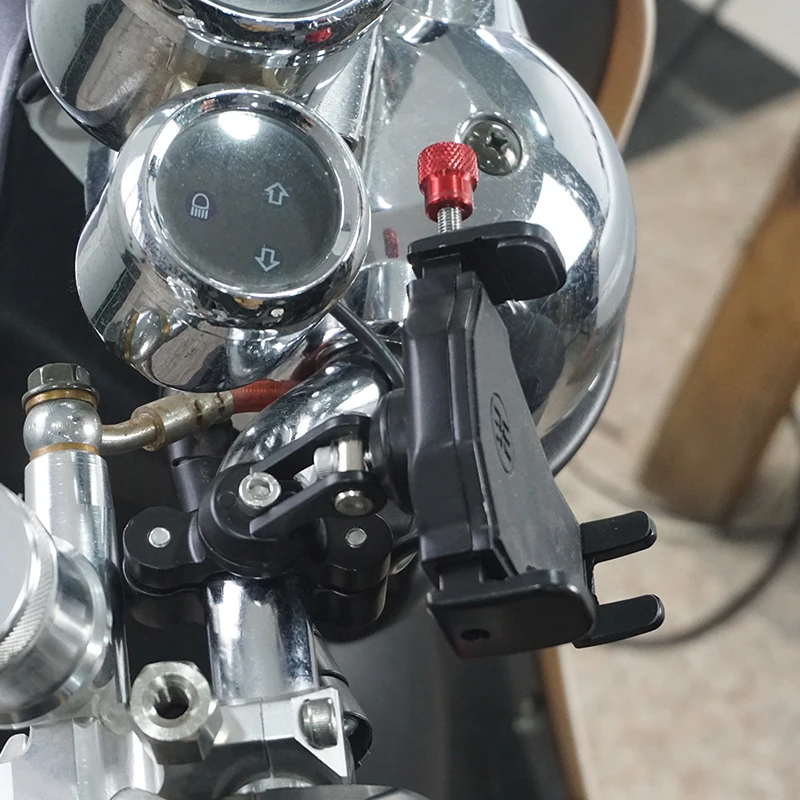 Рисунок 6 - Универсальный держатель для мотоцикла