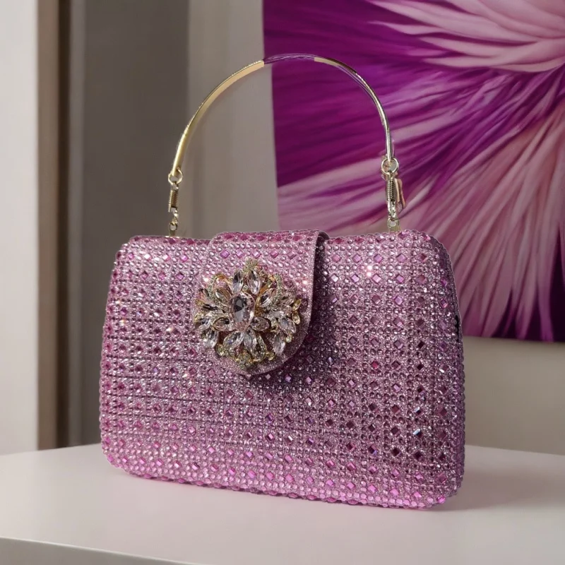 Роскошная женская сумочка с кристаллами и ремешком металлические женские