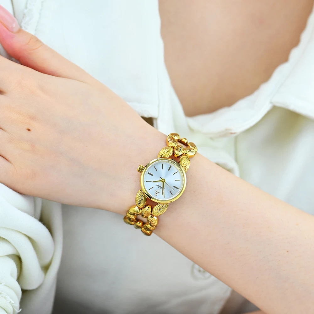 Фото Наручные часы Yalalusi Golden Quartz: модные браслетные часы для женщин, роскошные женские часы, подарок, новинка 2026 года №3