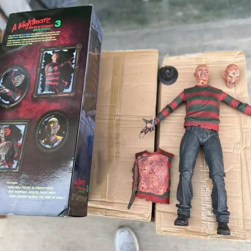 Фигурка-кукла Neca с подвижной коробкой 18 дюймов 45 см