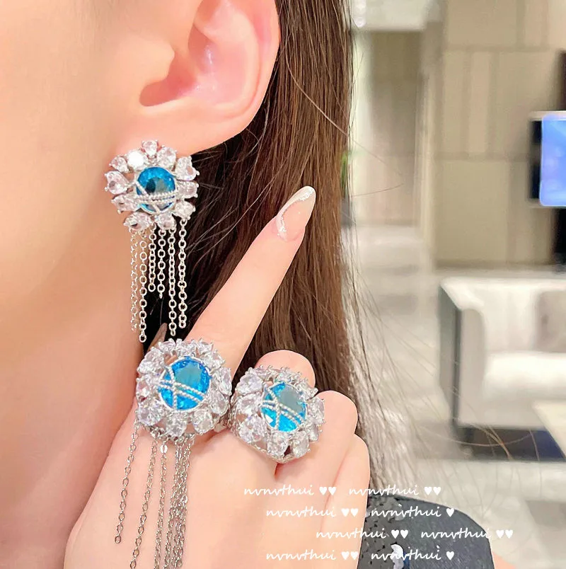 Женский комплект из колье и серёг, из серебра 2022 пробы Женский комплект из колье и серёг, из серебра 2022 пробы