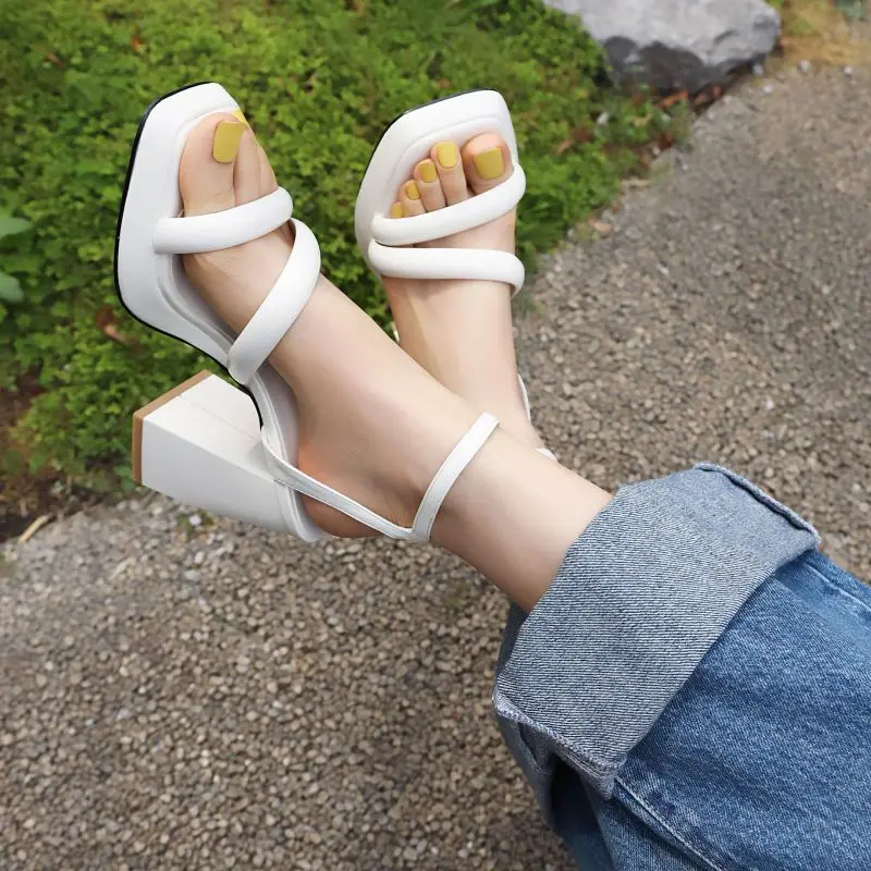 2023 White Black Ladies Ankle Strap Chunky High Heels Platform Sandals Women Summer High Heeled Party Shoes Plus Size