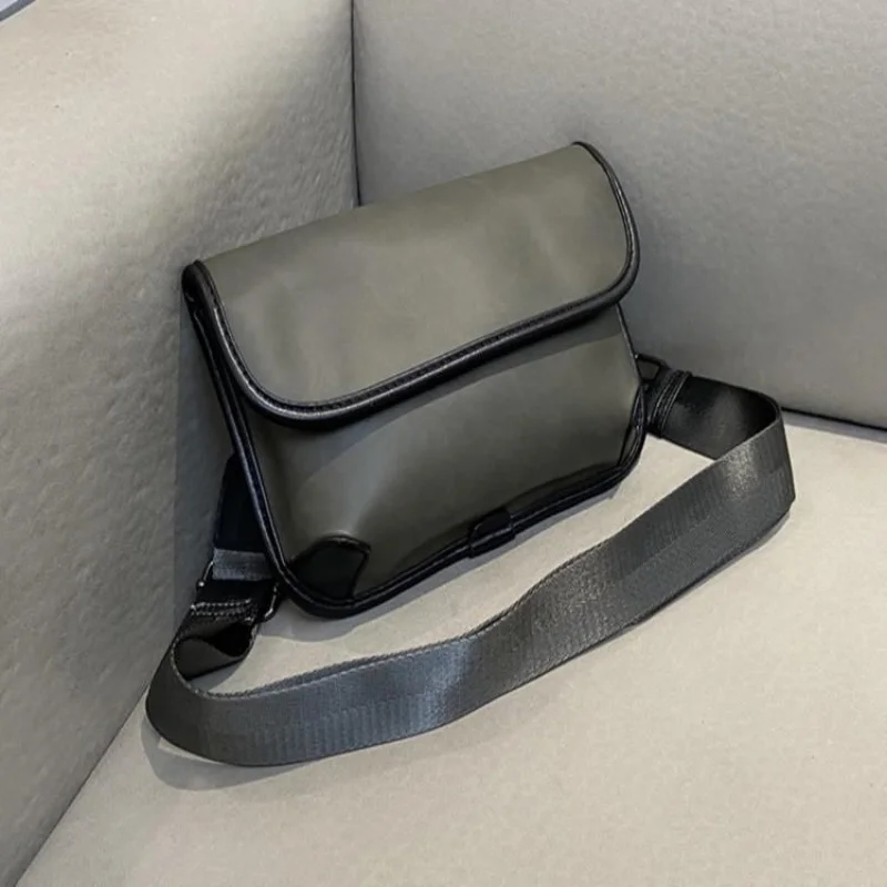 Japanese Style Men's Messenger Bag 2023 New Men's and Women's Fashion Shoulder Small Bag Versatile Simple Ins Casual Crossbody B
