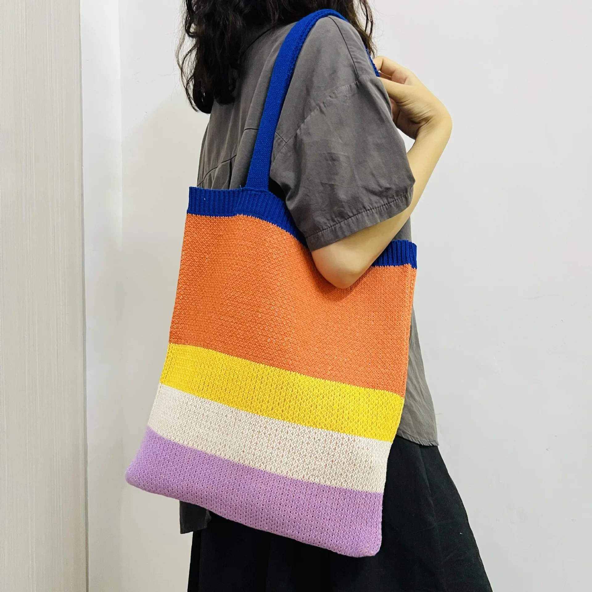 

New knitted shoulder striped bag tote bag women