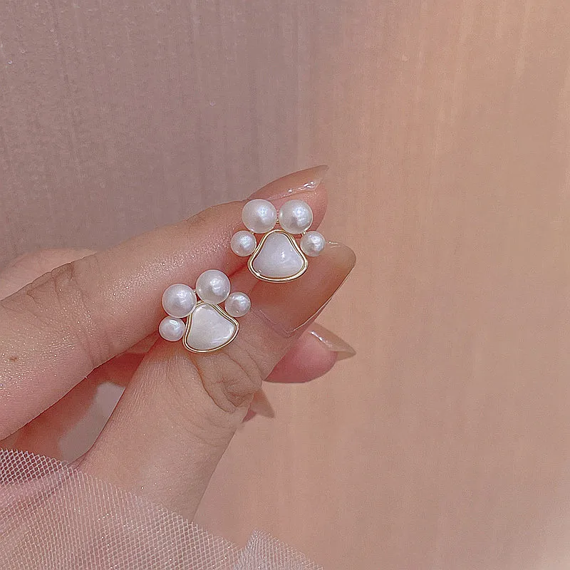 

Cat Claw Cute Pearls Earrings Stud Wholesale Funny Palm Anime Resin Earring Jewelry For Women Charm 2022 New Fashion Gift