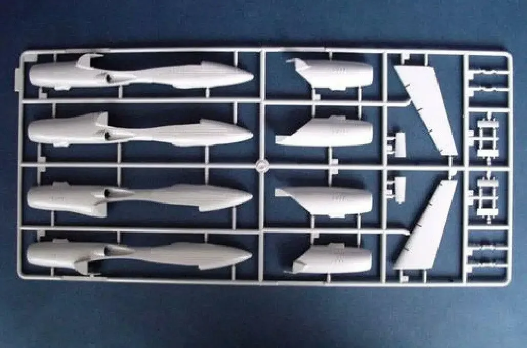 Trumpeter 01609 Комплект модели Tupolev Tu-142MR Bear-J 1/72