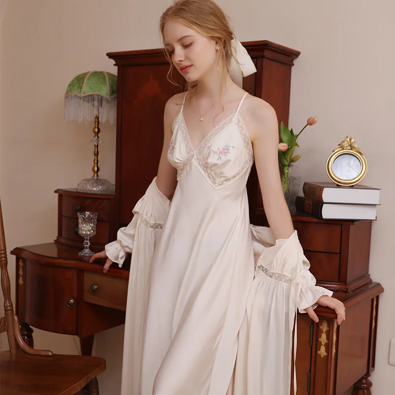 Женская ночная рубашка из двух предметов на французских подтяжках длинные