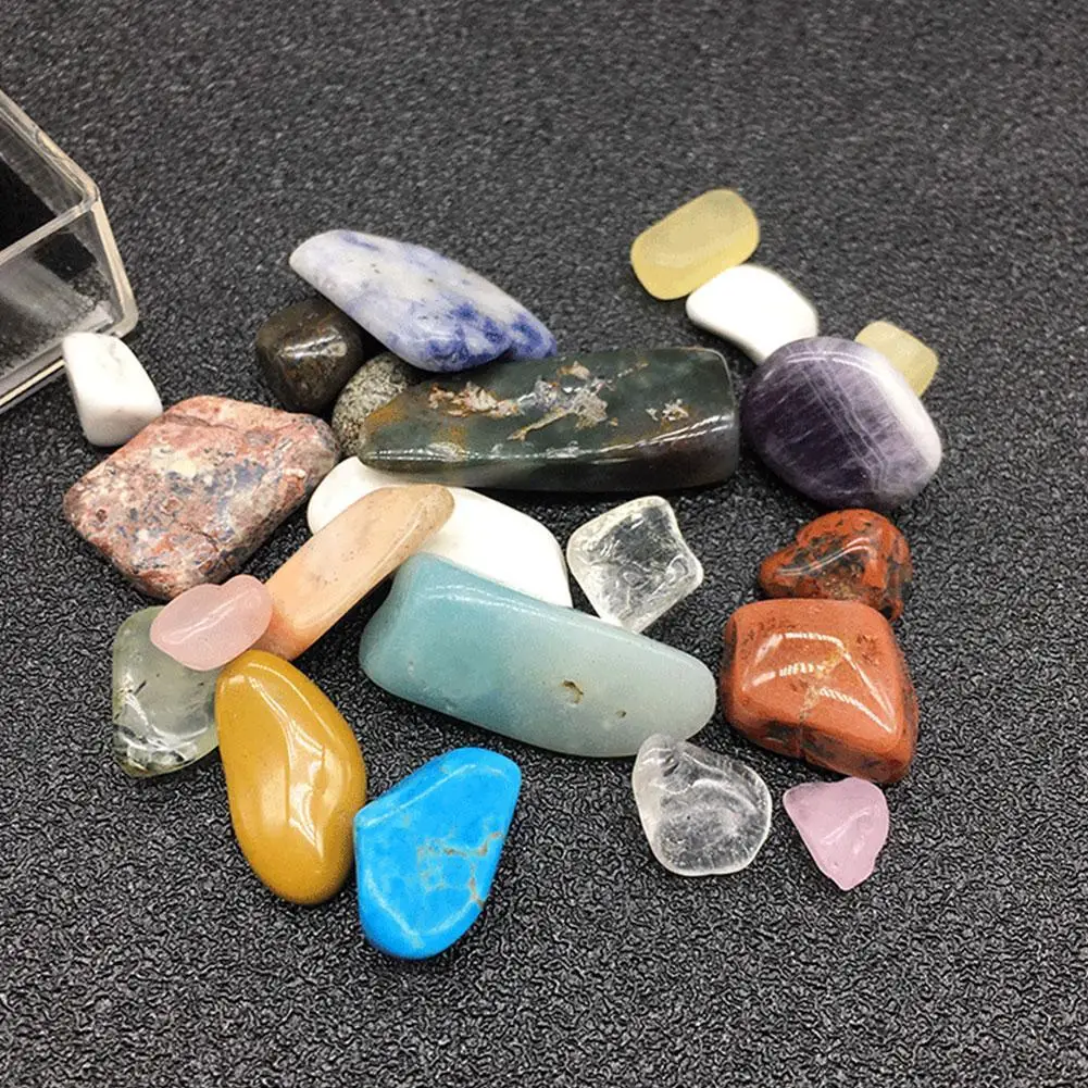 Полированные натуральные драгоценные камни смешанные цвета в коробке