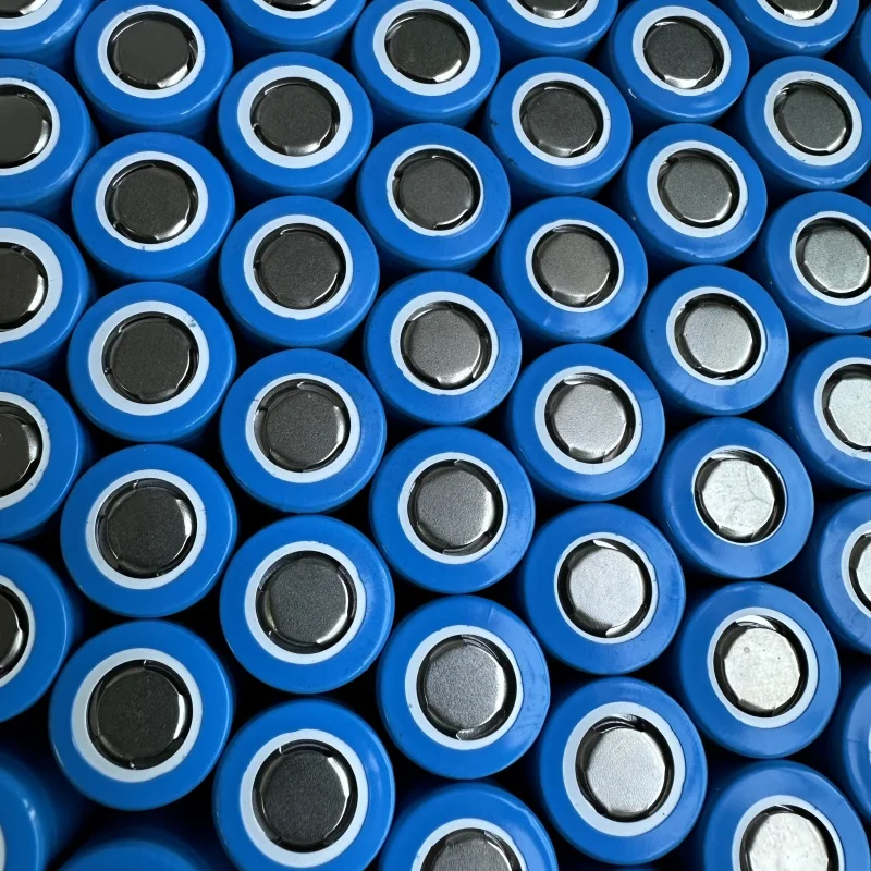 Литиевая батарея 18650 с плоской головкой 2000 мАч AEAK