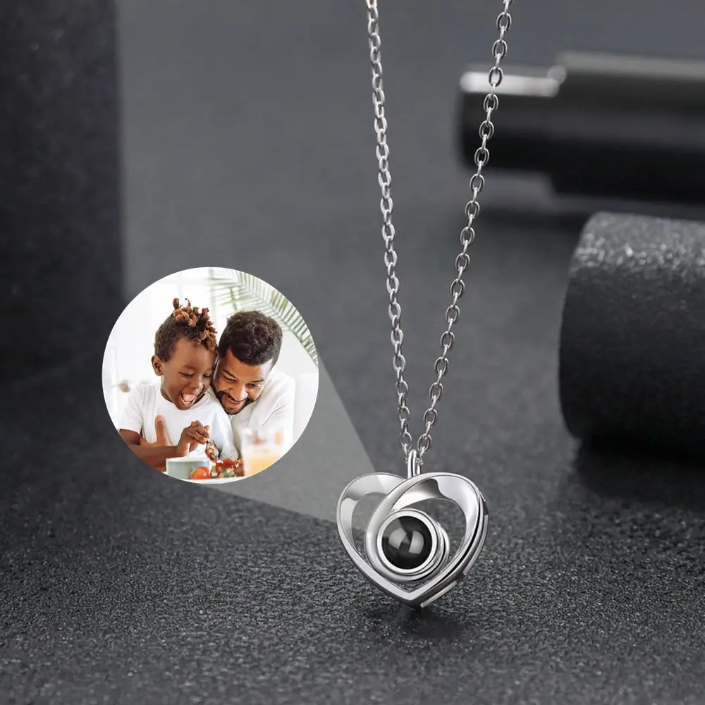 Customized Projection Photo Necklaces Personalized Photo Necklace for Women Mother Gifts Memory Collection Heart-Shaped Jewelry
