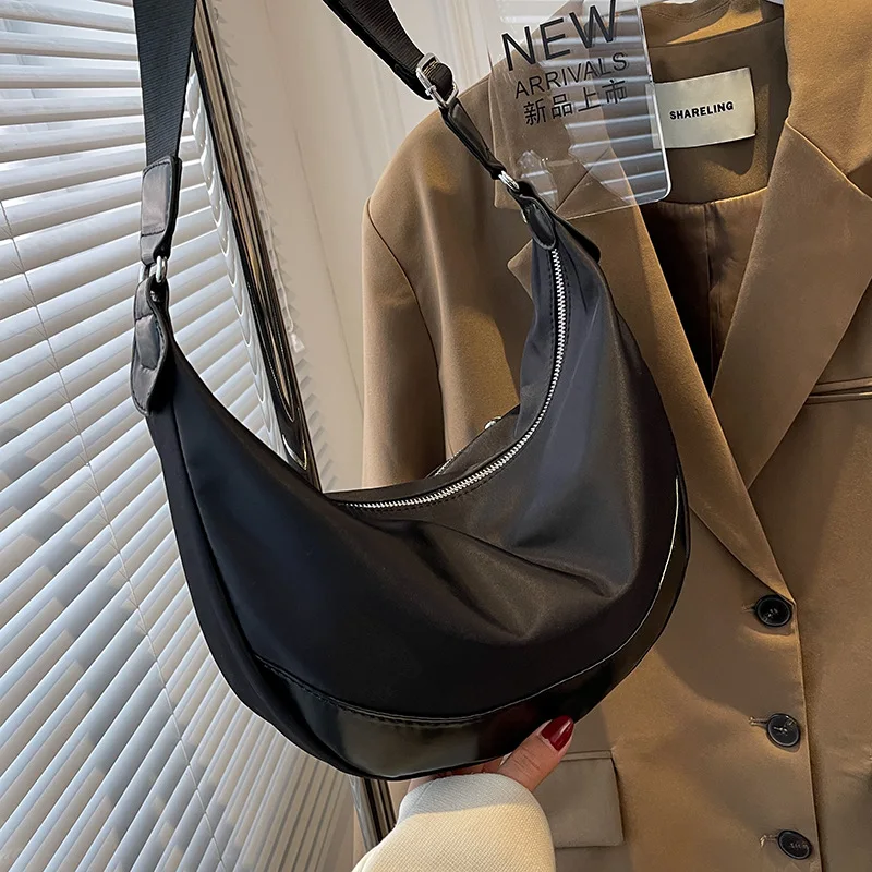 

Casual Shoulder Small Bag Female 2022 Spring New Trend Line Broadband Messenger Bag Fashion Portable Dumpling Bag