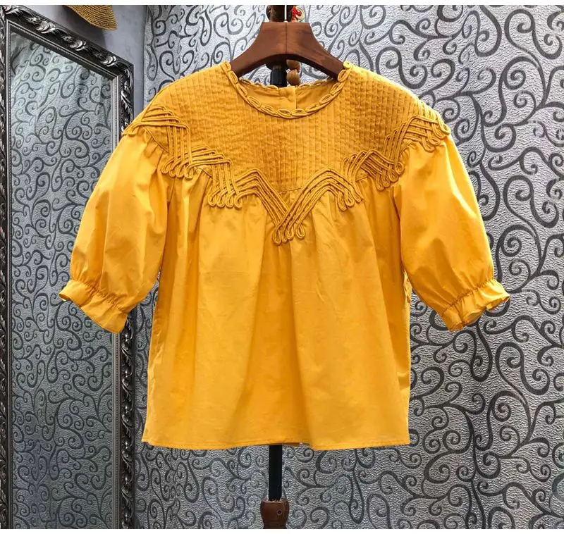 100%Cotton Tops 2022 Summer Fashion White Yellow Blouses Women Appliques Flower Embroidery Short Sleeve Casual Loose Tops Blusa
