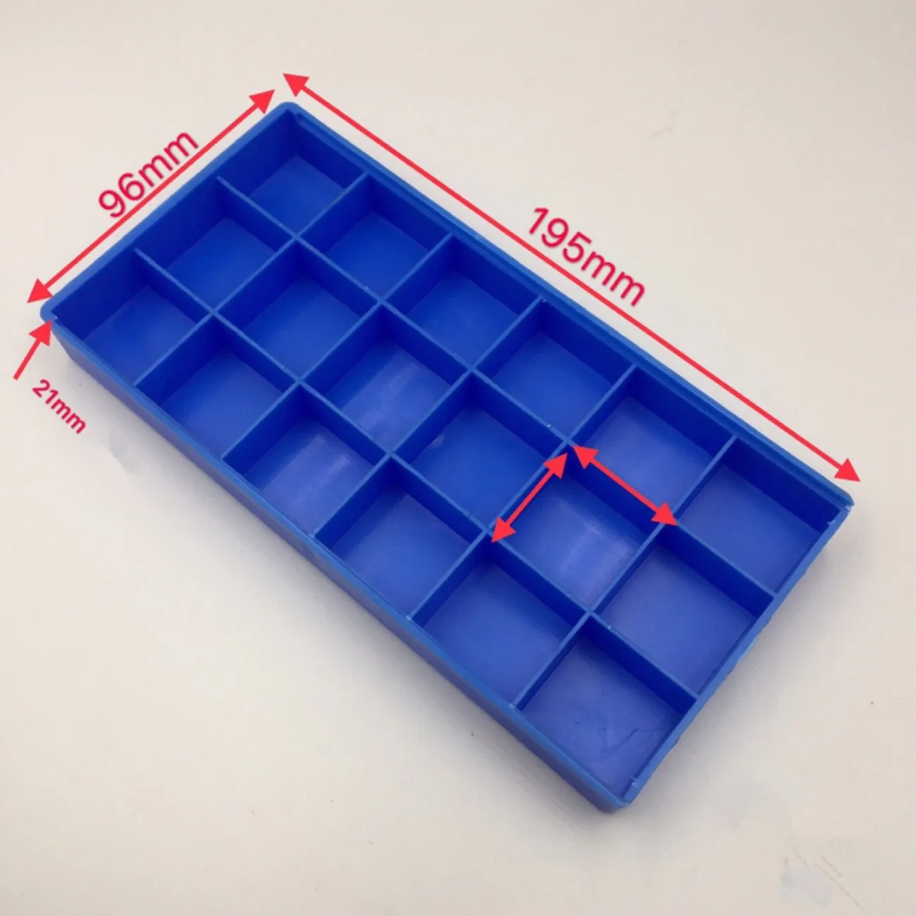 Пластиковый органайзер для часов 18 ячеек |