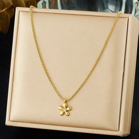 DIEYURO Золотое ожерелье с инкрустацией циркония