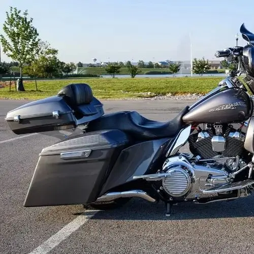 Фото Крепление для кофра Tour Pack 10,7 дюйма (Chopped) для Harley Touring CVO Road King Street Glide Electra 2009-2026 №2