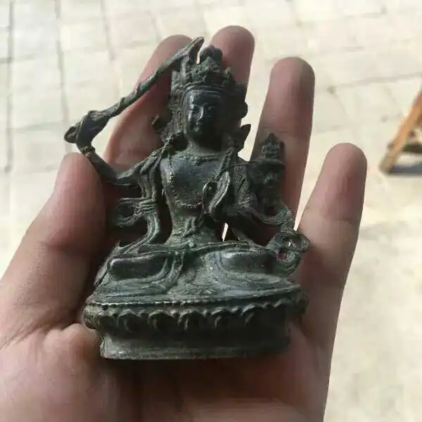 

Китайская тибетская статуэтка Будды из непальской меди