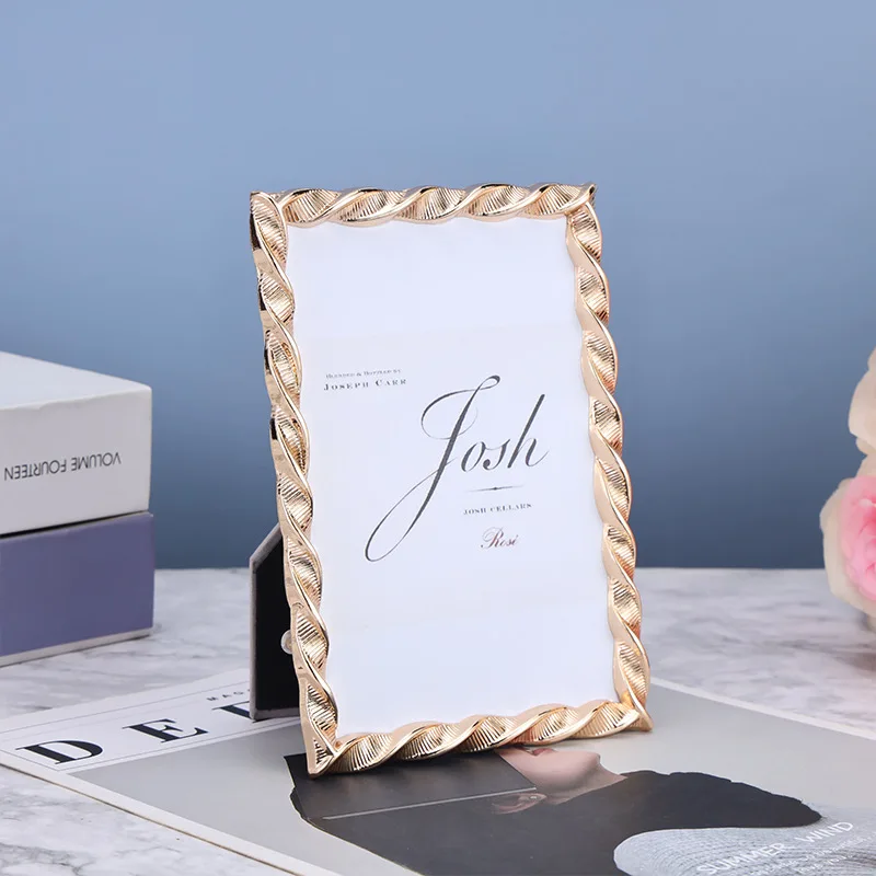 

Light gold metal frame display, European style, light luxury, metal