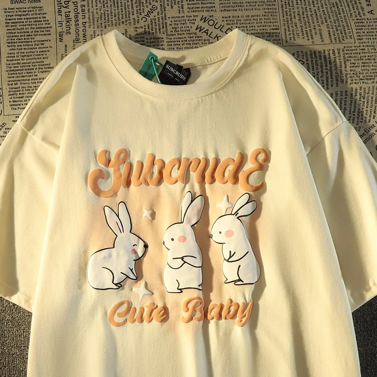 

European and American sweet cartoon rabbit t-shirt men and women models all-match couple loose college style half-sleeved top