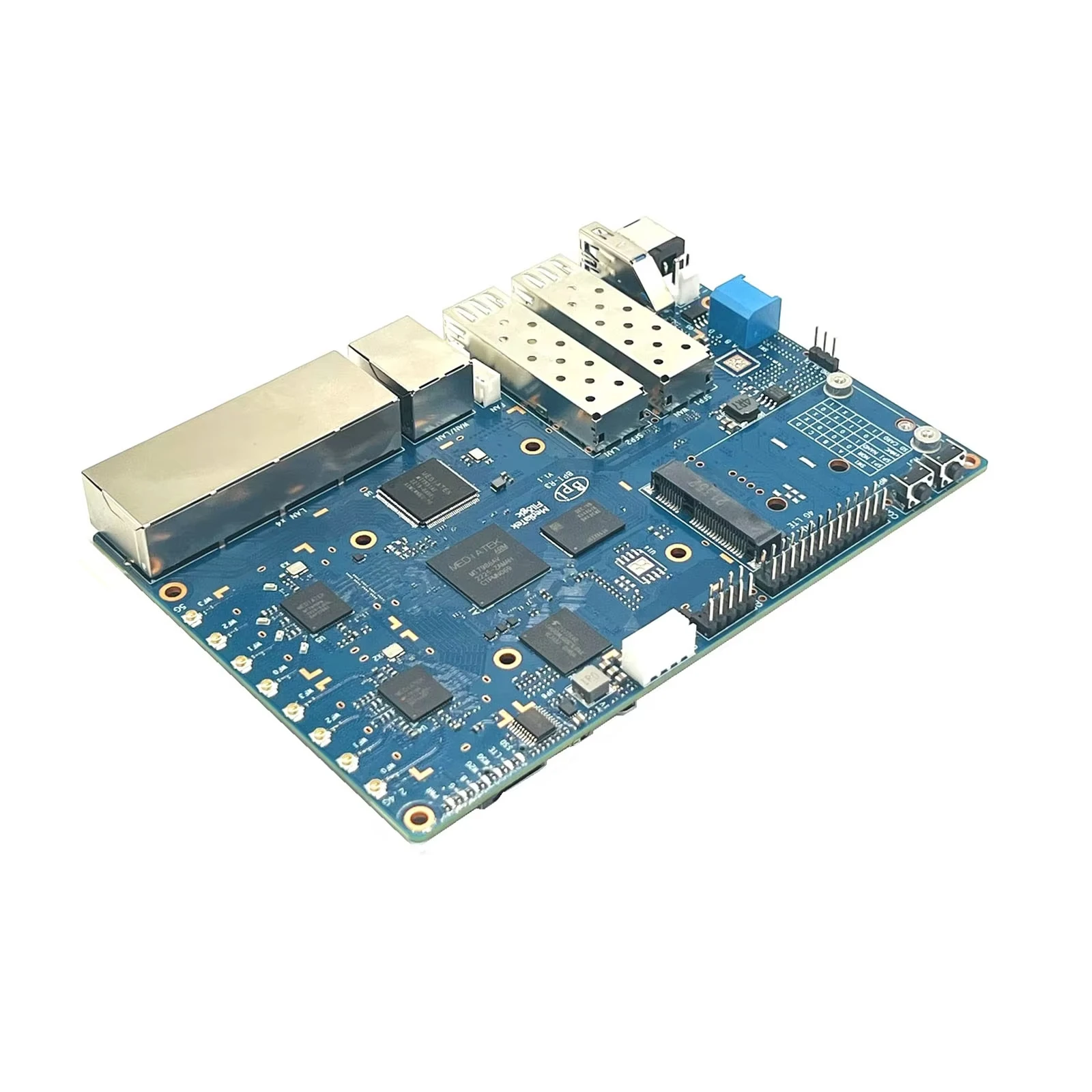 Плата маршрутизатора Banana Pi BPI R3 с четырьмя ядрами ARM A53 MediaTek MT7986 + чип MT7531A 2G DDR RAM