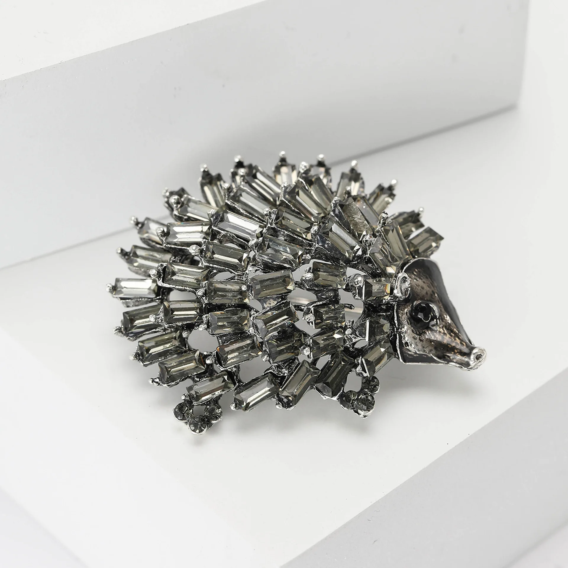 Брошь еж Rhindiamond