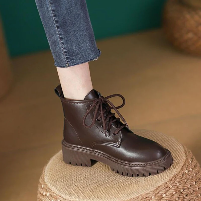 

Осенние женские коричневые ботильоны на шнуровке, женские водонепроницаемые британские Винтажные ботинки на квадратном каблуке, мотоцикл...