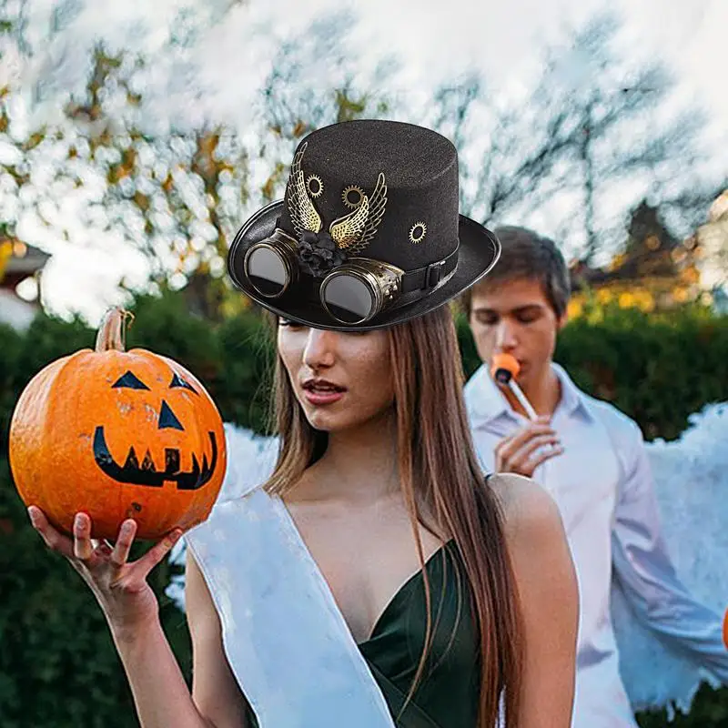 Женская шляпа в стиле стимпанк с крыльями и снаряжением готическом ретро