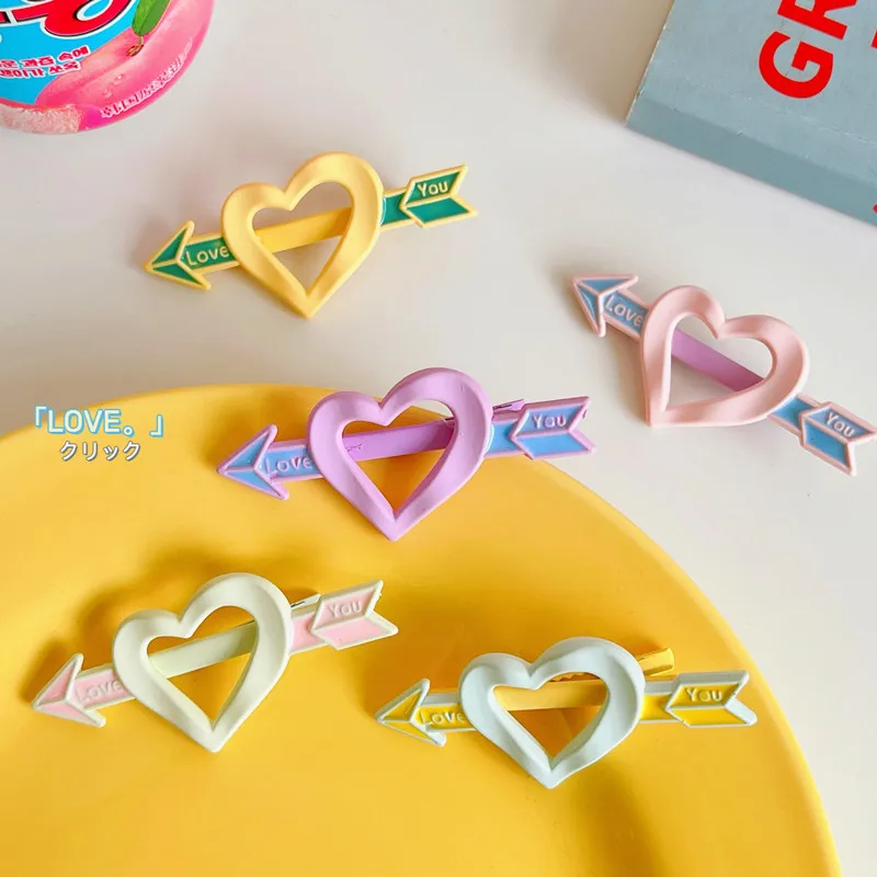 

2022 New Korean Candy Color Hollow Out Love Arrow Hairpin For Girl Children Cute Pink Hair Clips Barrettes Fashion Accessories
