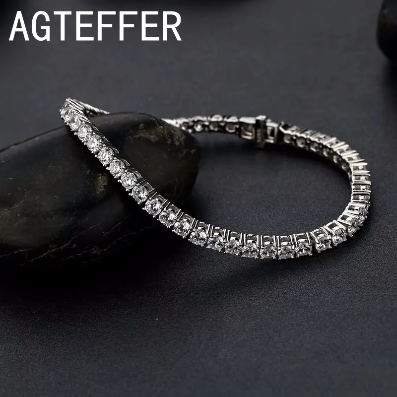 Браслет-манжета из муассанита