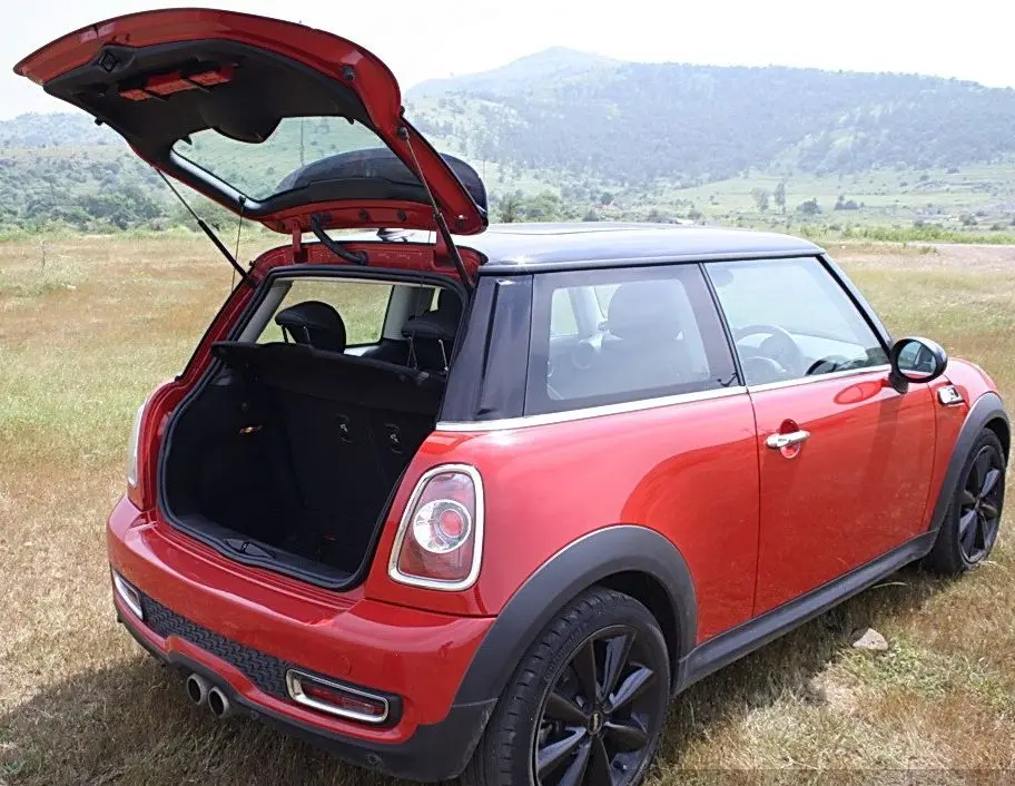 Фото Распорки для заднего люка для 2006-2013 BMW Mini Cooper R56, подъемник багажника, опоры, пружины, стержень, задняя дверь, амортизатор №1