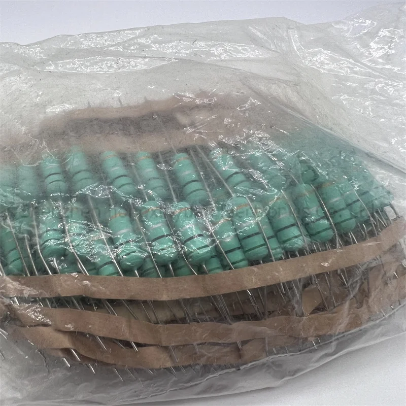 

MULTICOMP PRO MCKNP05SJ050KAA9 Resistor 0.5 ohm MCKNP 5W ±5% Axial lead