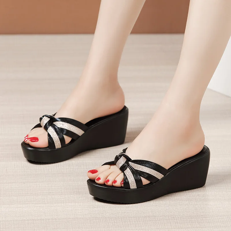 Женские босоножки на танкетке 6 см золотистые или красные кожаные сандалии