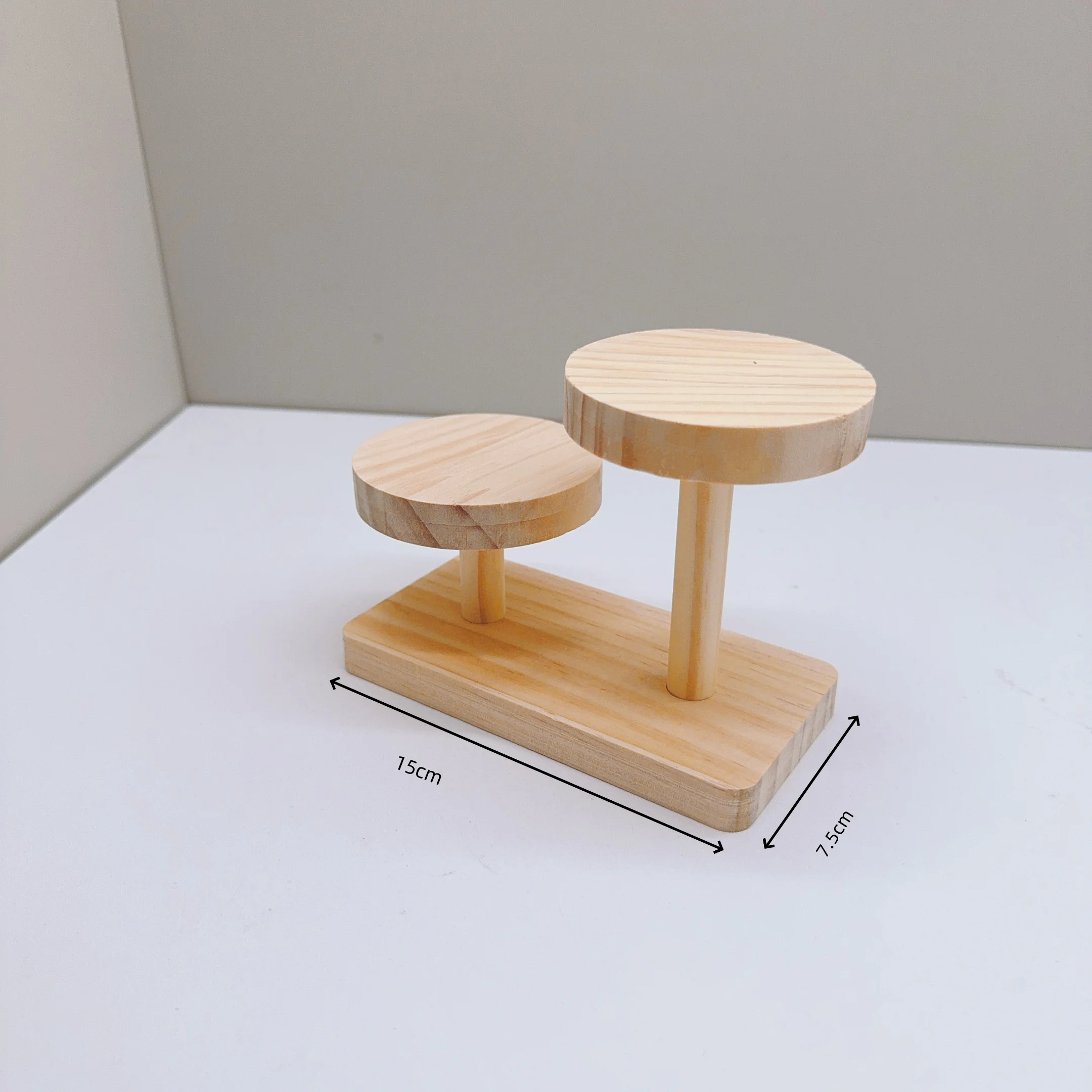 

Деревянная многоярусная полка-лестница для хранения